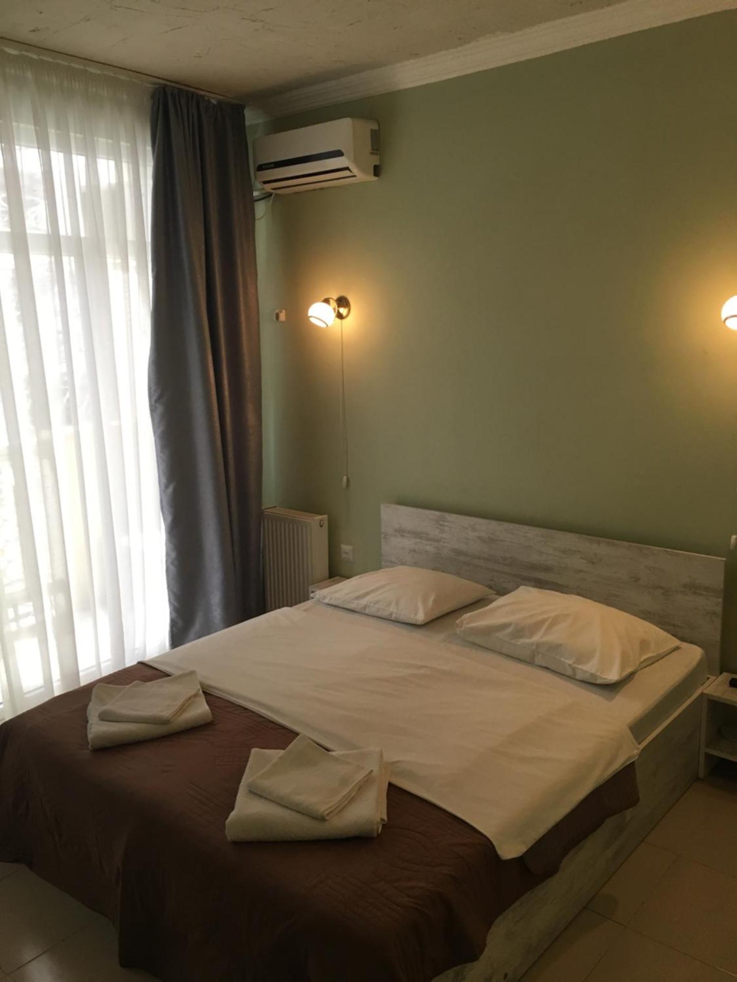 באטומי Hotel Lim מראה חיצוני תמונה