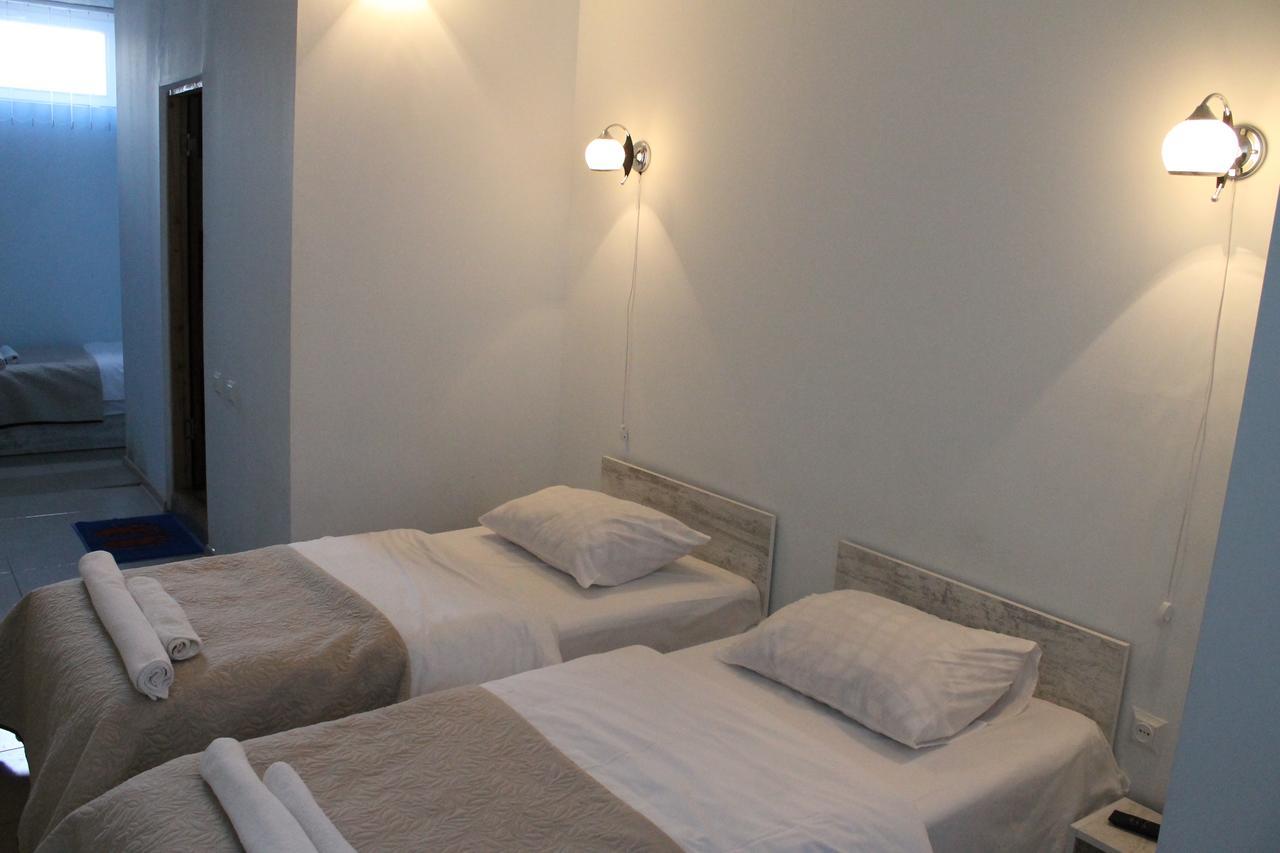 באטומי Hotel Lim מראה חיצוני תמונה