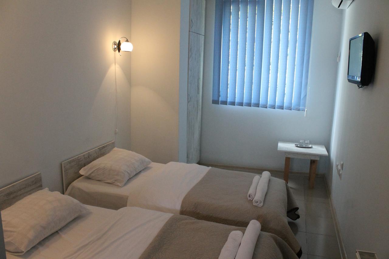 באטומי Hotel Lim מראה חיצוני תמונה