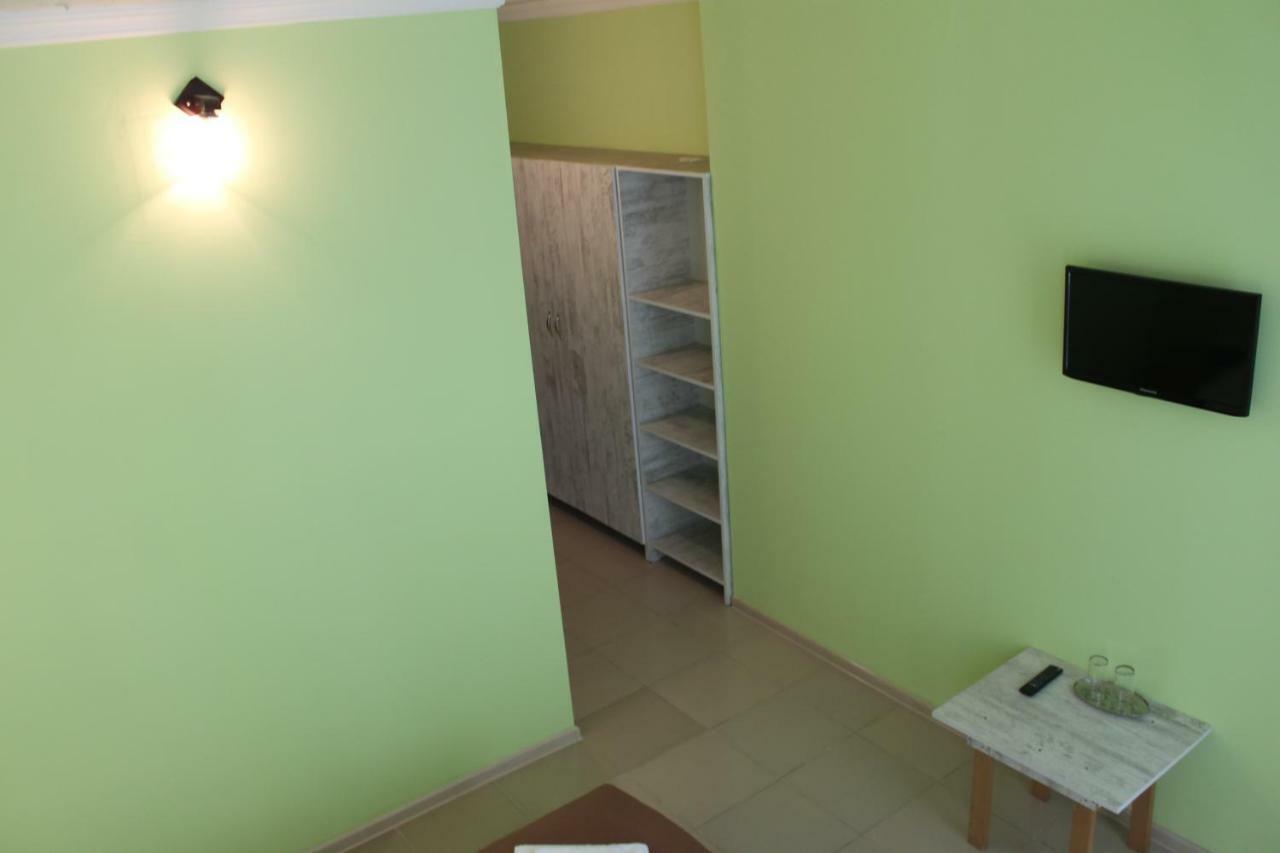 באטומי Hotel Lim מראה חיצוני תמונה