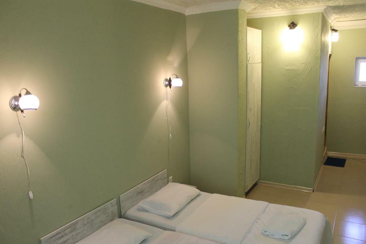 באטומי Hotel Lim מראה חיצוני תמונה